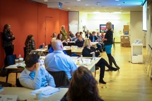 Building Creative Communities: How Modern Workplaces Support Artistic Expression